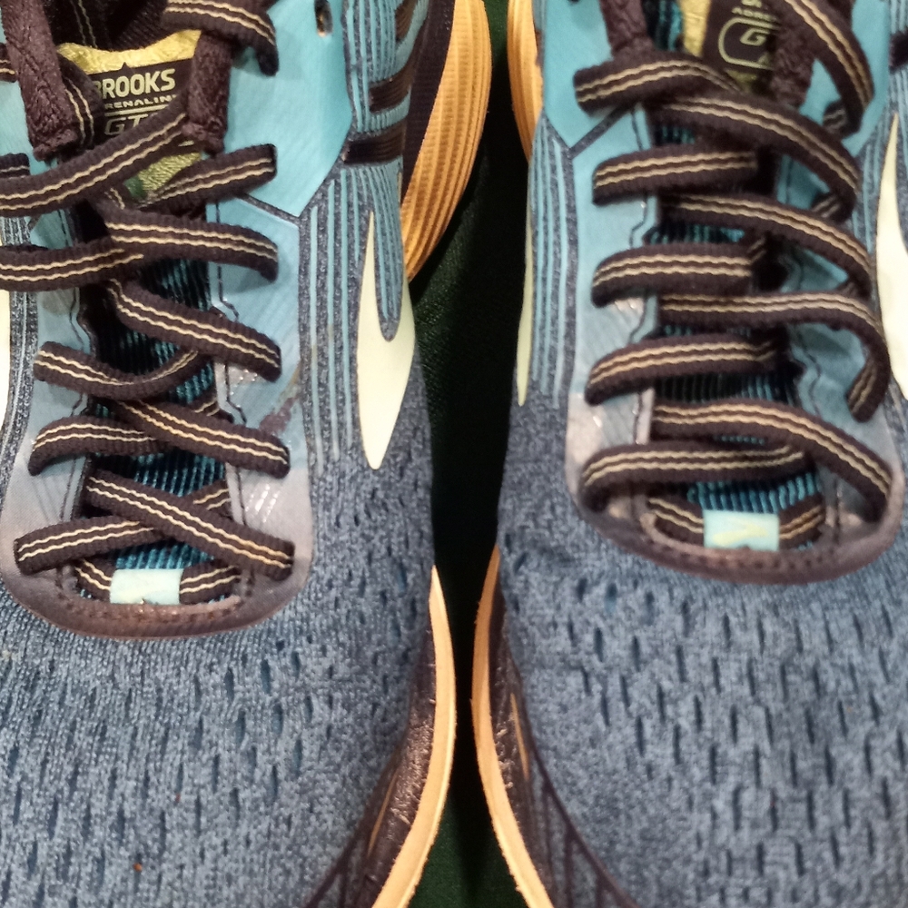 Brooks Women's Teal Blue Running Shoes